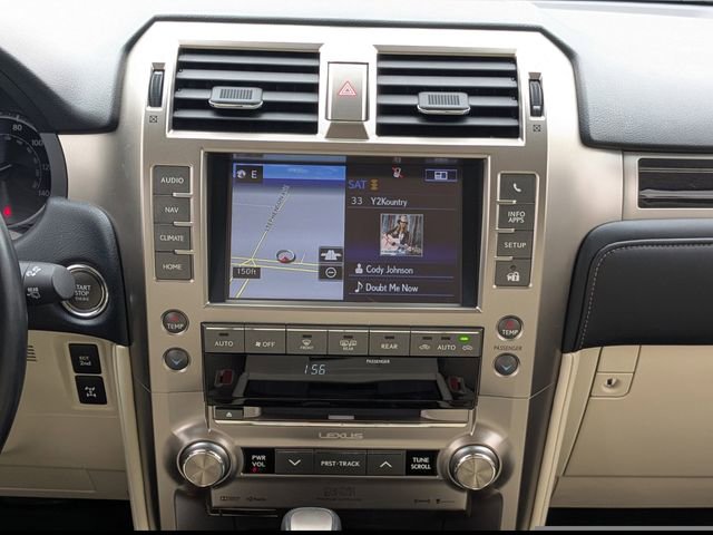 Used 2021 Lexus GX 460 Premium w/ Accessory Package image 19