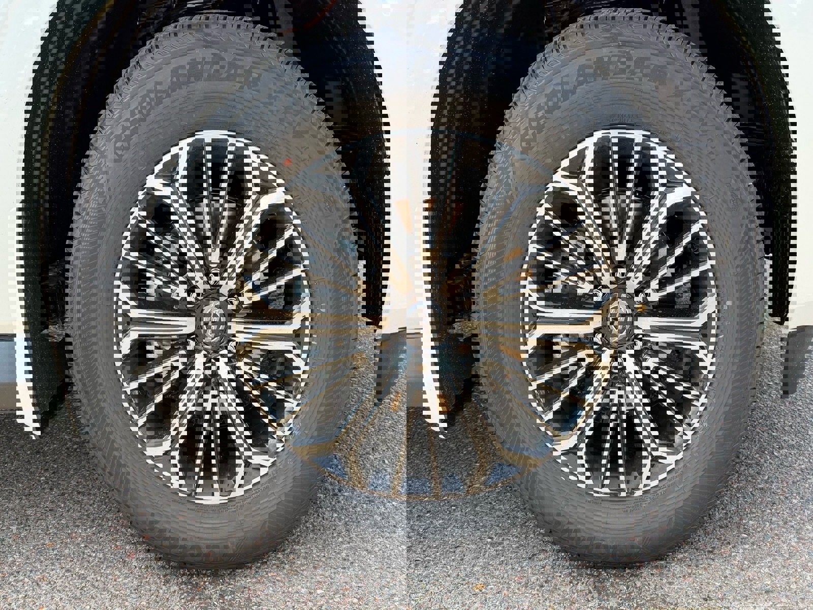 New 2026 Nissan Armada SL image 10