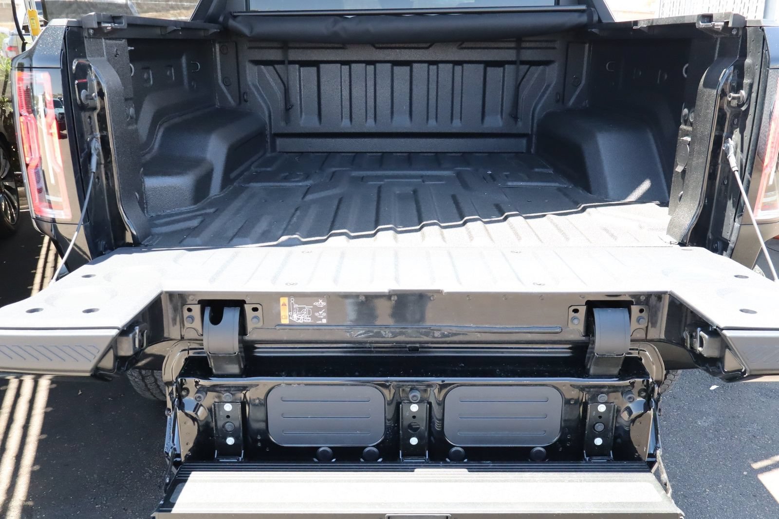 Used 2025 GMC Hummer EV 3X AWD/4WD image 39