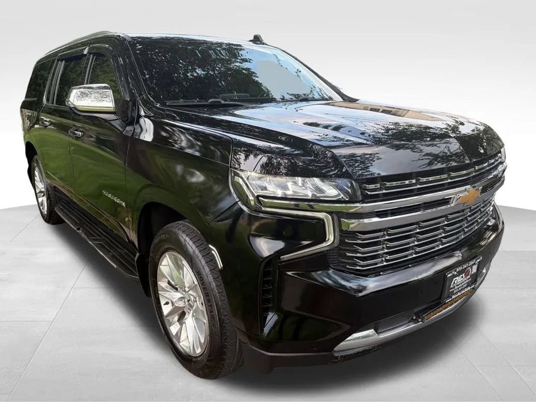 Used 2022 Chevrolet Suburban Premier w/ Premium Package AWD/4WD image 10