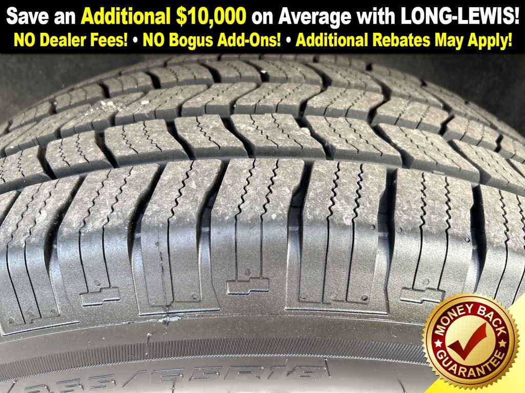 Used 2023 Chevrolet Traverse LT image 11