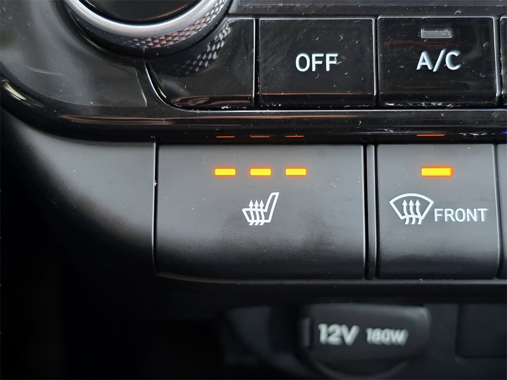 Certified 2025 Hyundai Elantra Limited image 36