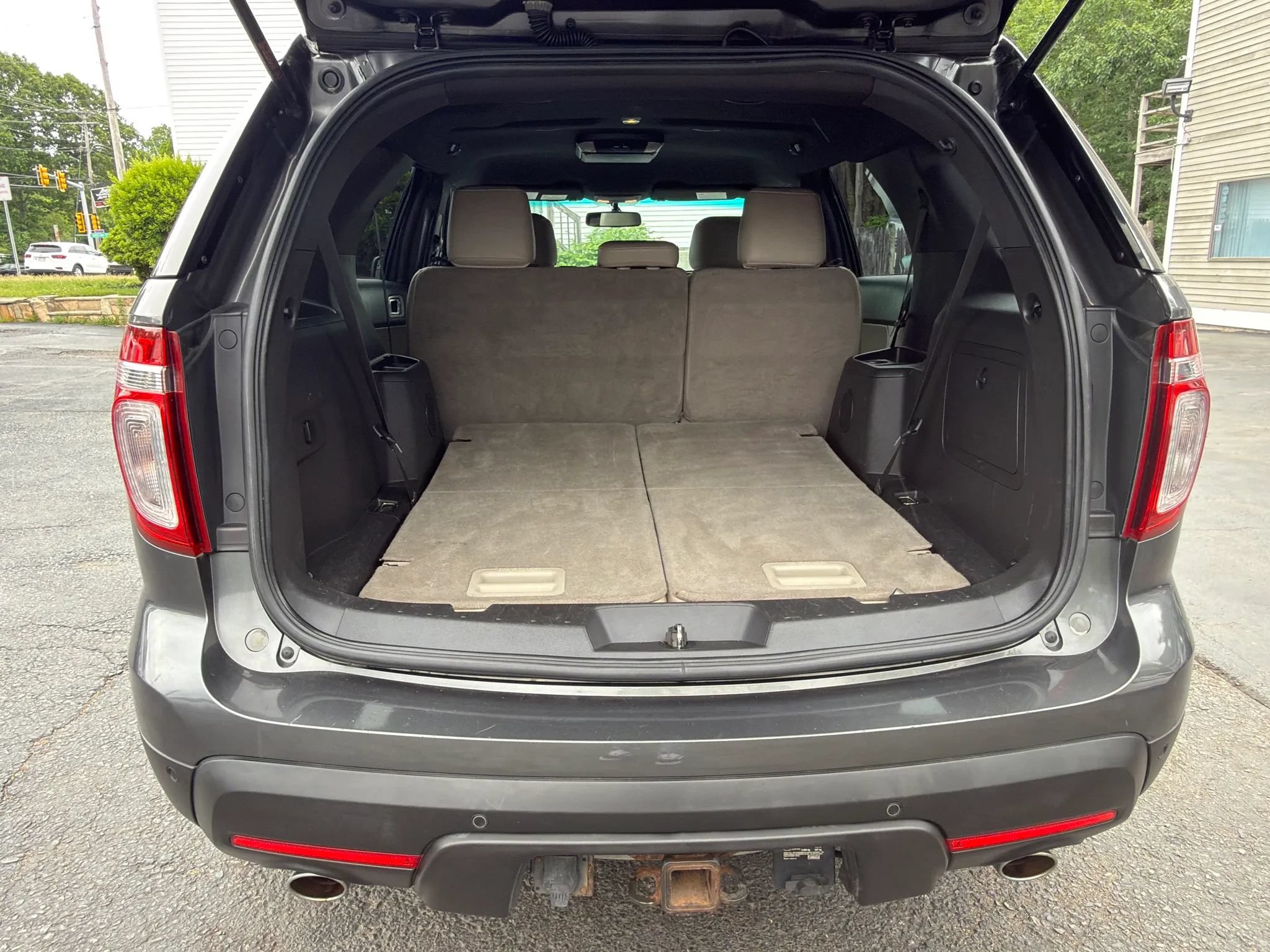 Used 2015 Ford Explorer XLT w/ Equipment Group 202A AWD/4WD image 14
