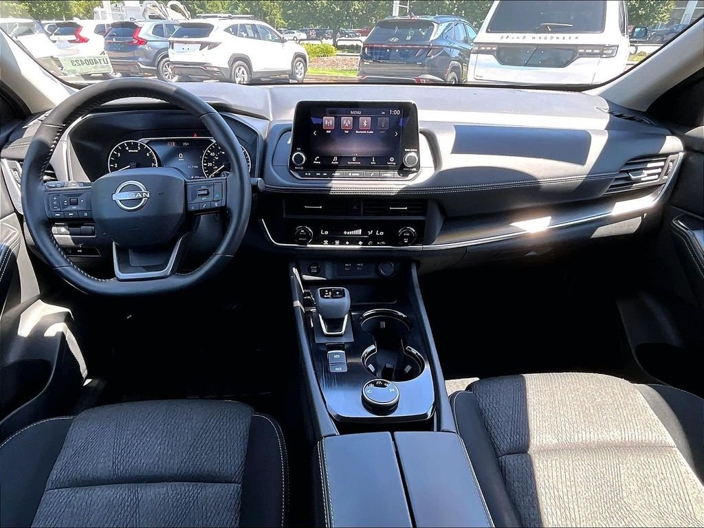 Certified 2026 Nissan Rogue SV AWD/4WD image 21