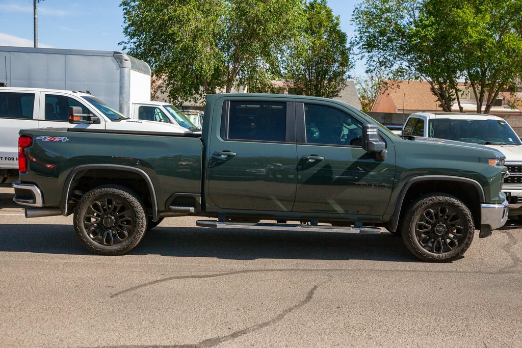 Used 2025 Chevrolet Silverado 2500 LT w/ Convenience Package AWD/4WD image 4
