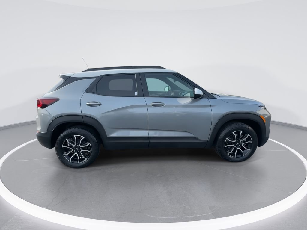 Used 2025 Chevrolet TrailBlazer ACTIV w/ Convenience Package image 9