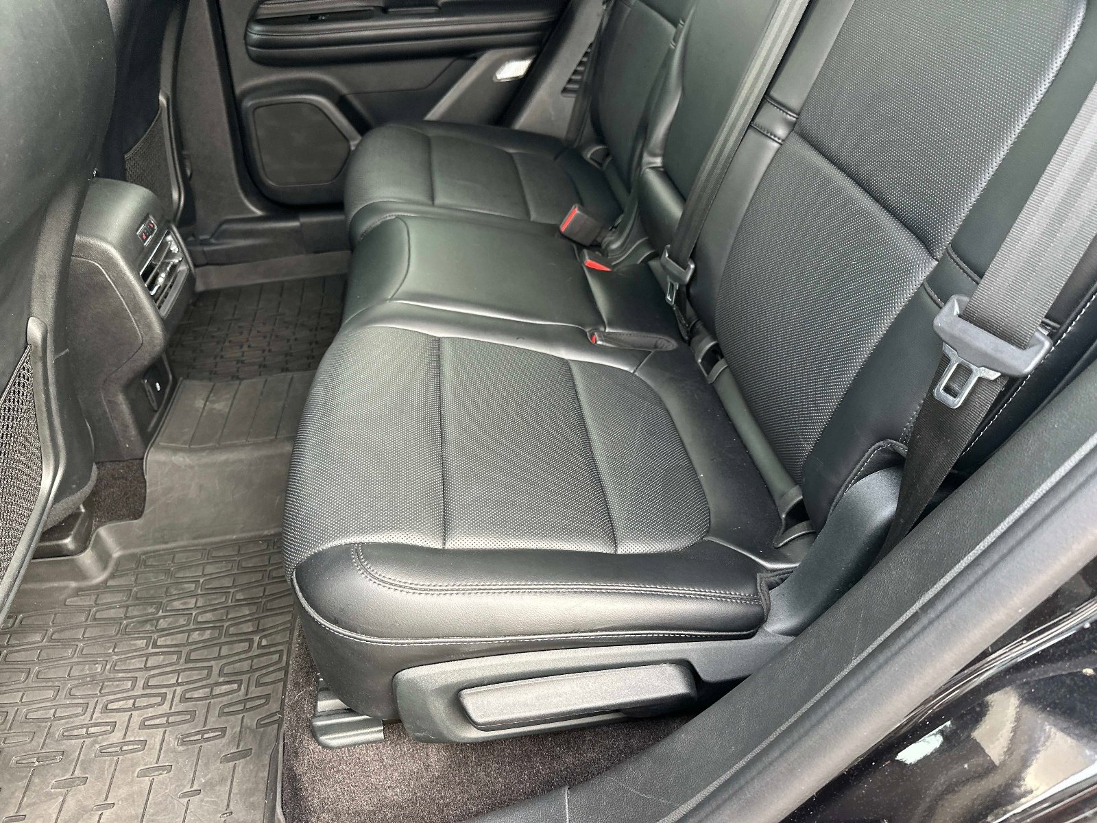 Used 2022 Lincoln Corsair Reserve w/ Equipment Group 201A image 13