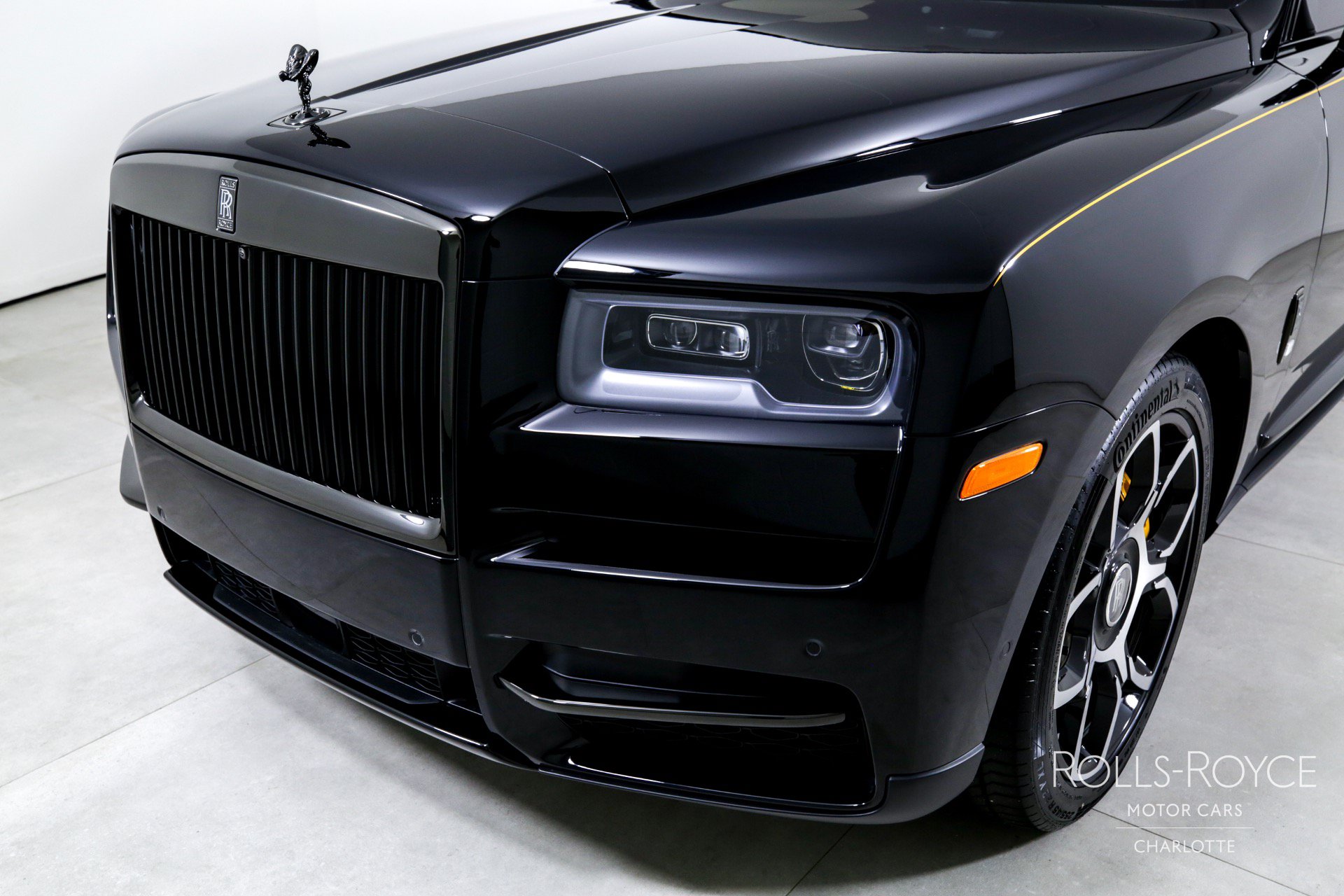 Certified 2024 Rolls-Royce Cullinan Black Badge w/ Dark Exterior Package AWD/4WD image 44