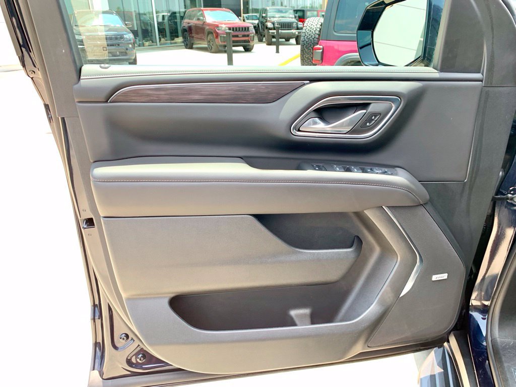 Used 2024 Chevrolet Tahoe LT RWD image 11