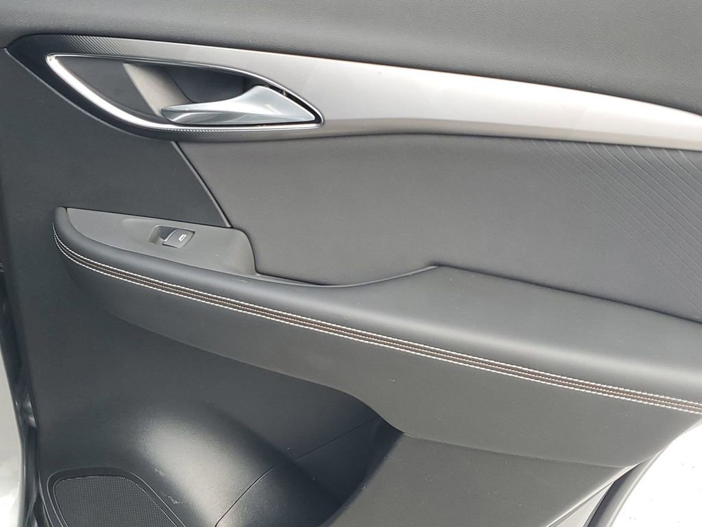 Used 2025 Buick Envision Sport Touring image 43