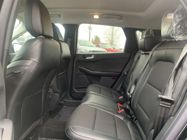 New 2025 Ford Escape SE w/ Class II Trailer Tow Package image 12