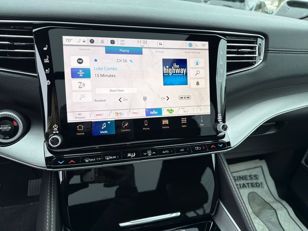 New 2025 Jeep Wagoneer Series III image 17