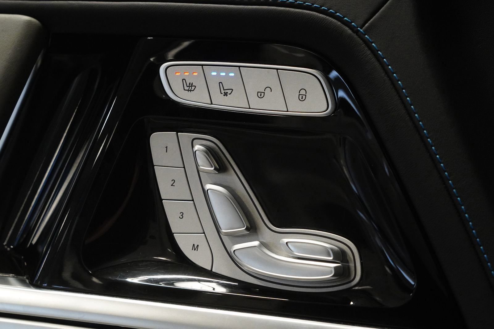 Used 2025 Mercedes-Benz G 580 w/ EQ Technology image 30