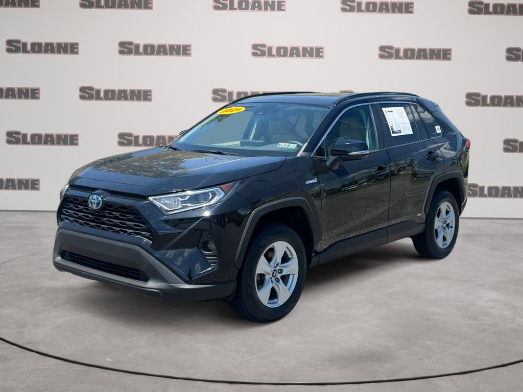 Used 2021 Toyota RAV4 XLE w/ Convenience Package AWD/4WD image 1
