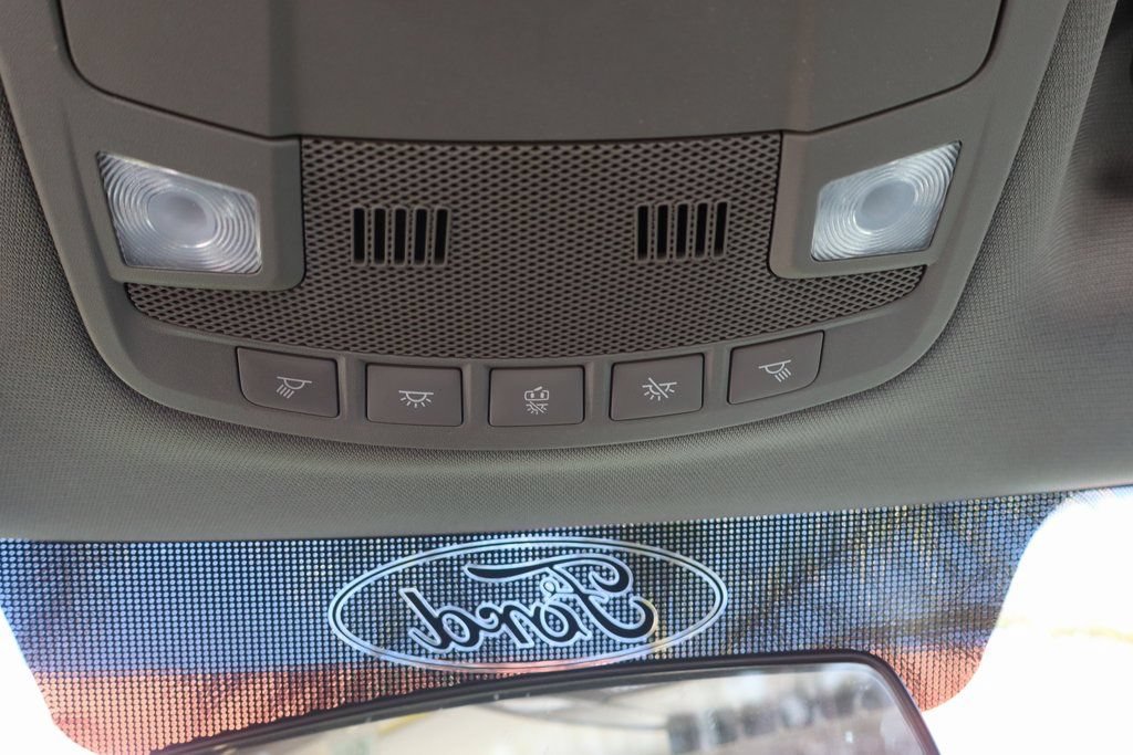Used 2018 Ford F550 2WD Regular Cab Super Duty image 26