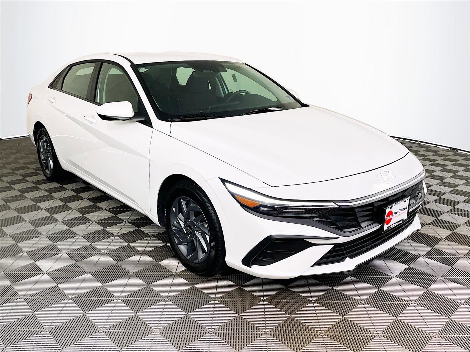 Certified 2025 Hyundai Elantra Blue FWD image 1