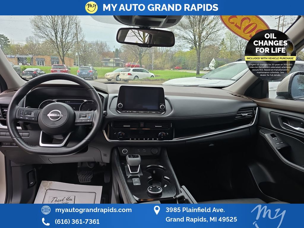 Used 2023 Nissan Rogue SL AWD/4WD image 12