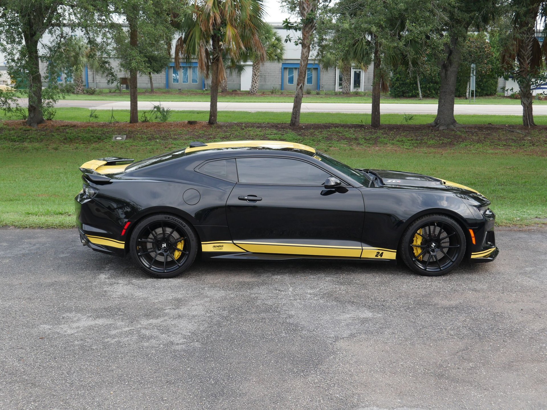 Used 2020 Chevrolet Camaro ZL1 RWD image 41