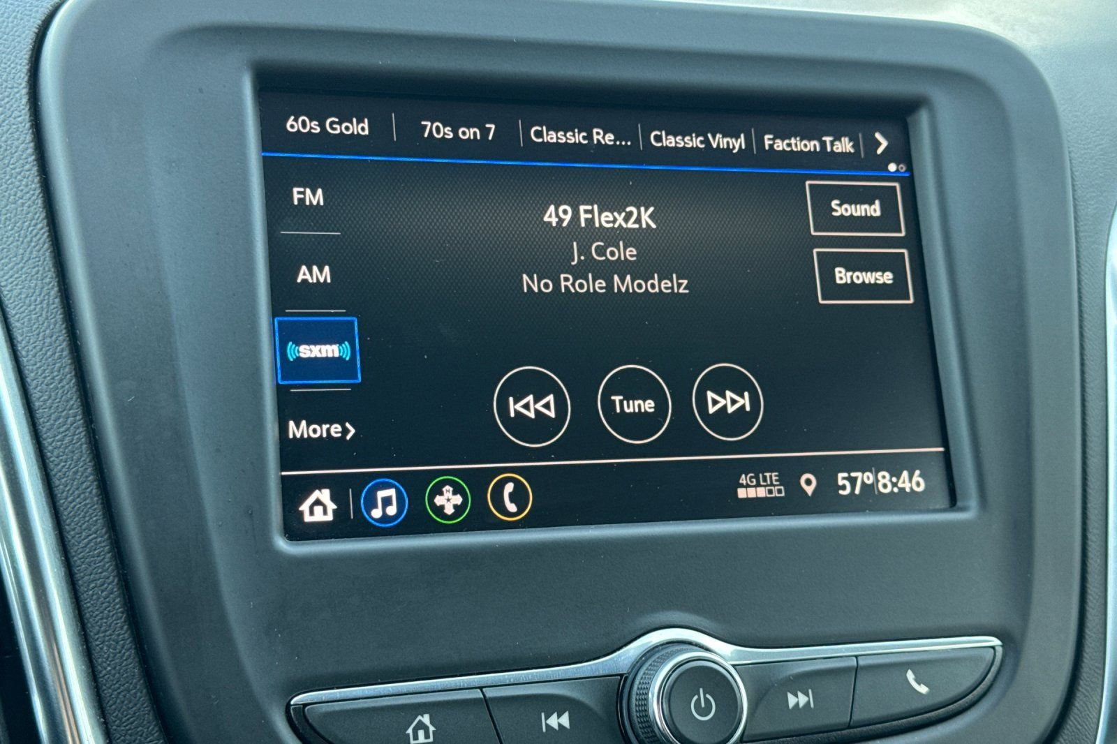 Certified 2021 Chevrolet Equinox LT w/ Driver Convenience Package image 20