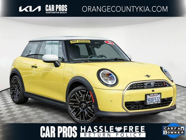 Used 2025 MINI Cooper S image 1