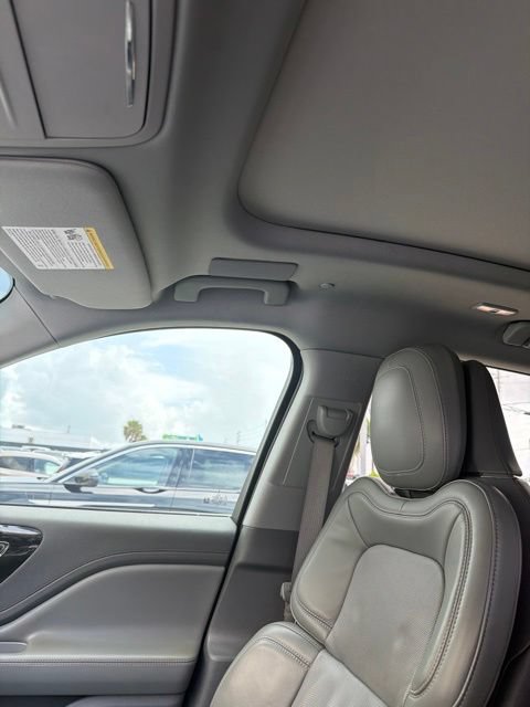 Certified 2020 Lincoln Aviator Reserve w/ Equipment Group 202A AWD/4WD image 6