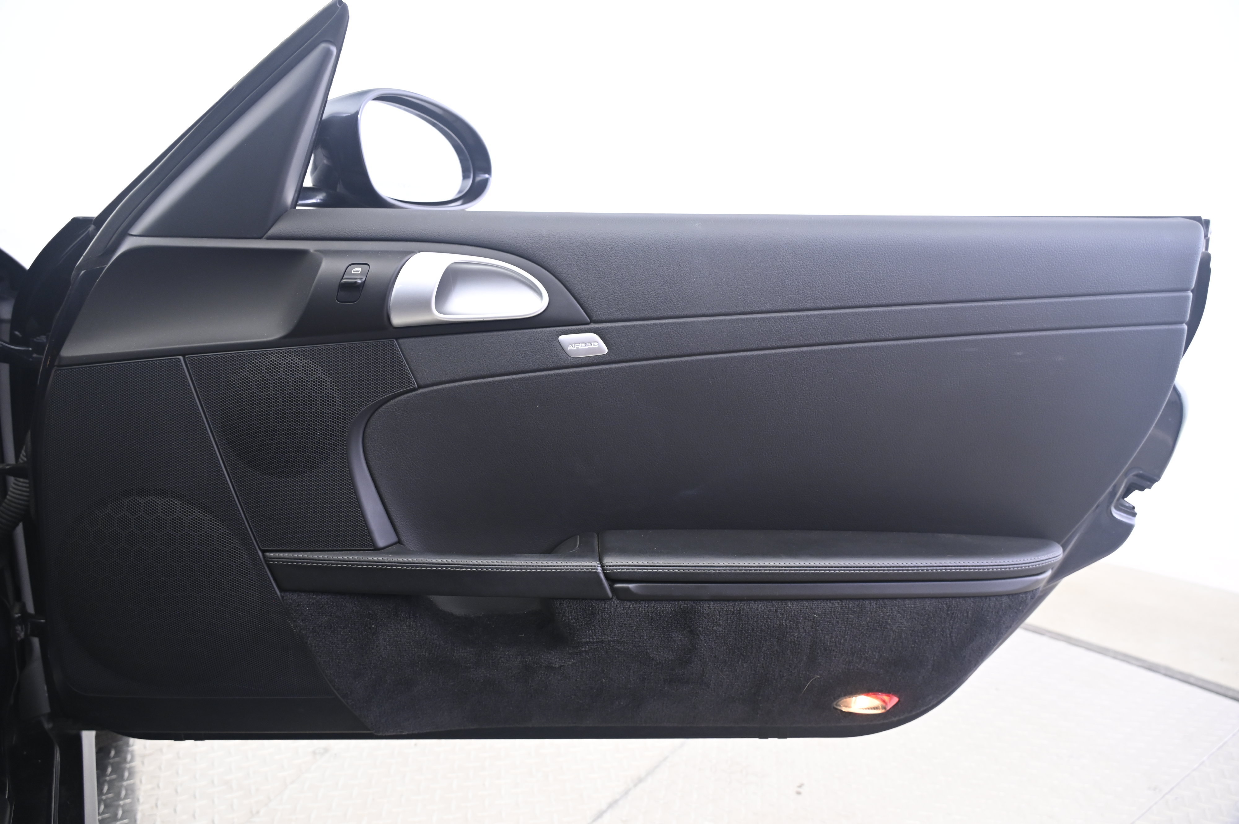Used 2007 Porsche Cayman S RWD image 17