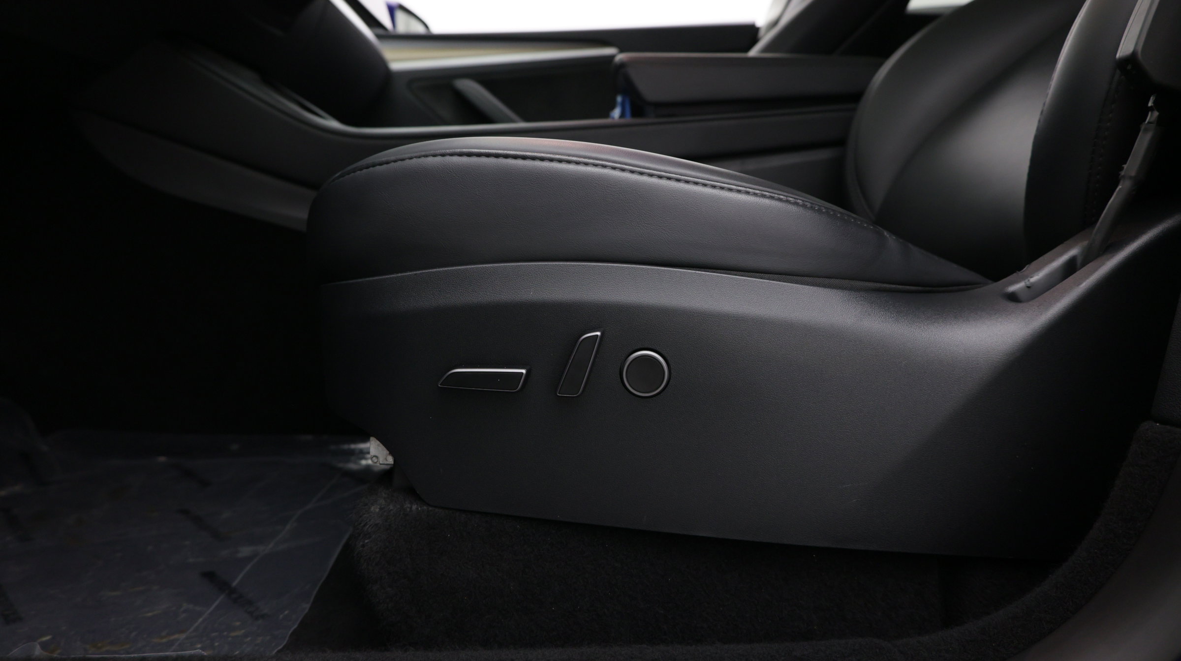 Used 2023 Tesla Model Y Long Range AWD/4WD image 15