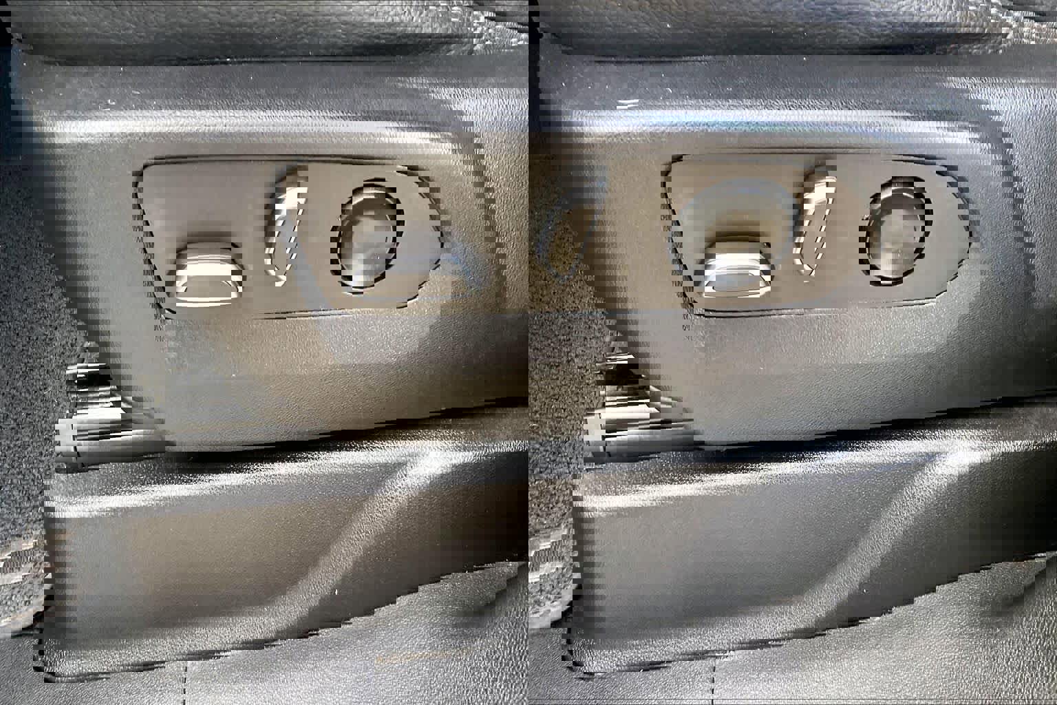 Used 2022 GMC Yukon XL Denali image 31