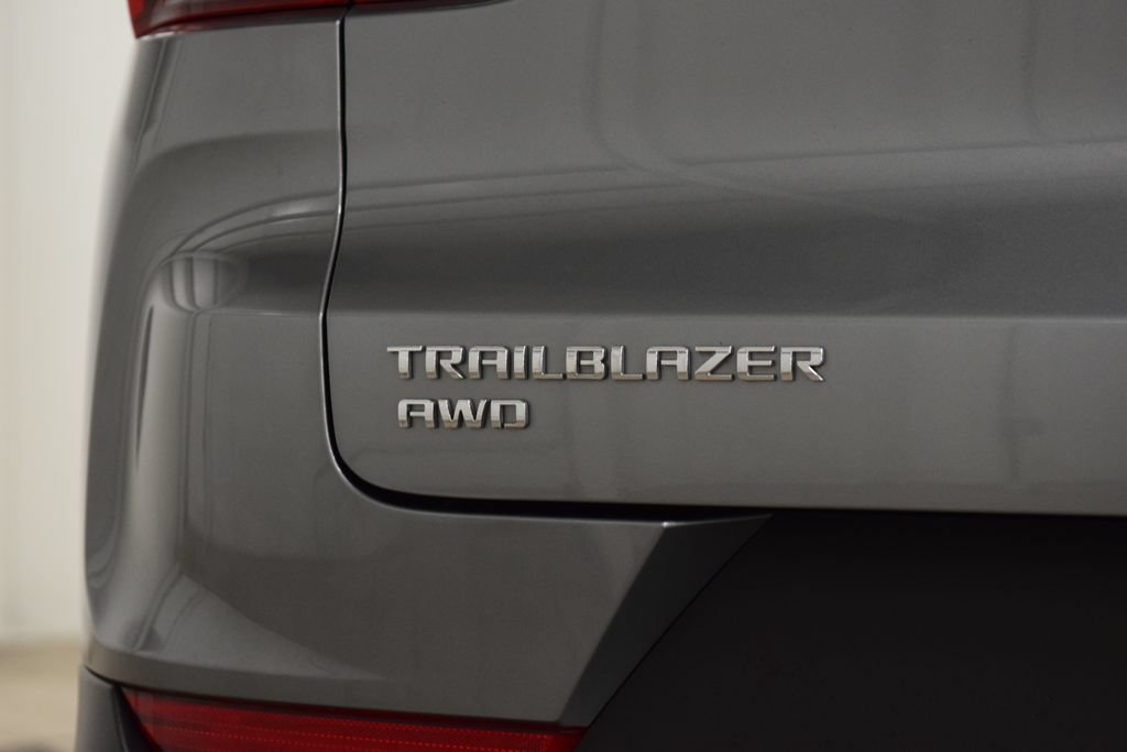 Used 2023 Chevrolet TrailBlazer ACTIV w/ Convenience Package AWD/4WD image 22