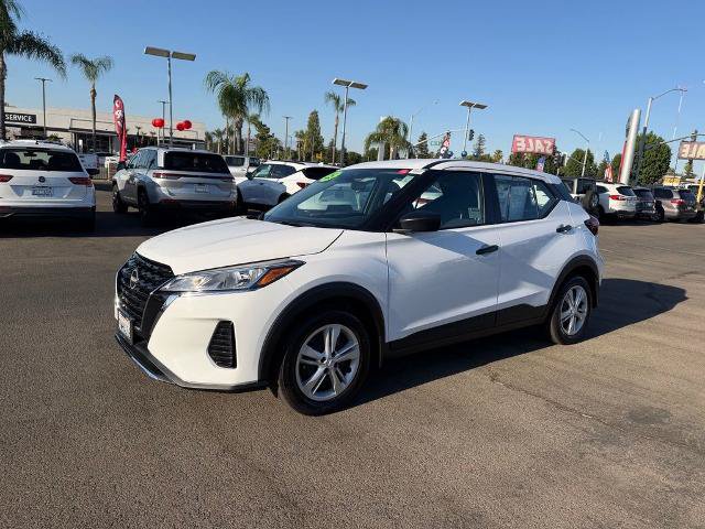Certified 2025 Nissan Kicks Play S FWD image 3