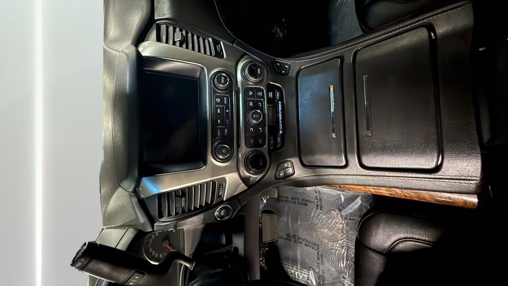 Used 2019 Chevrolet Suburban Premier AWD/4WD image 20