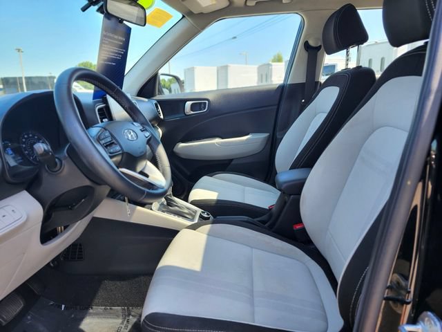 Used 2022 Hyundai Venue SEL FWD image 18