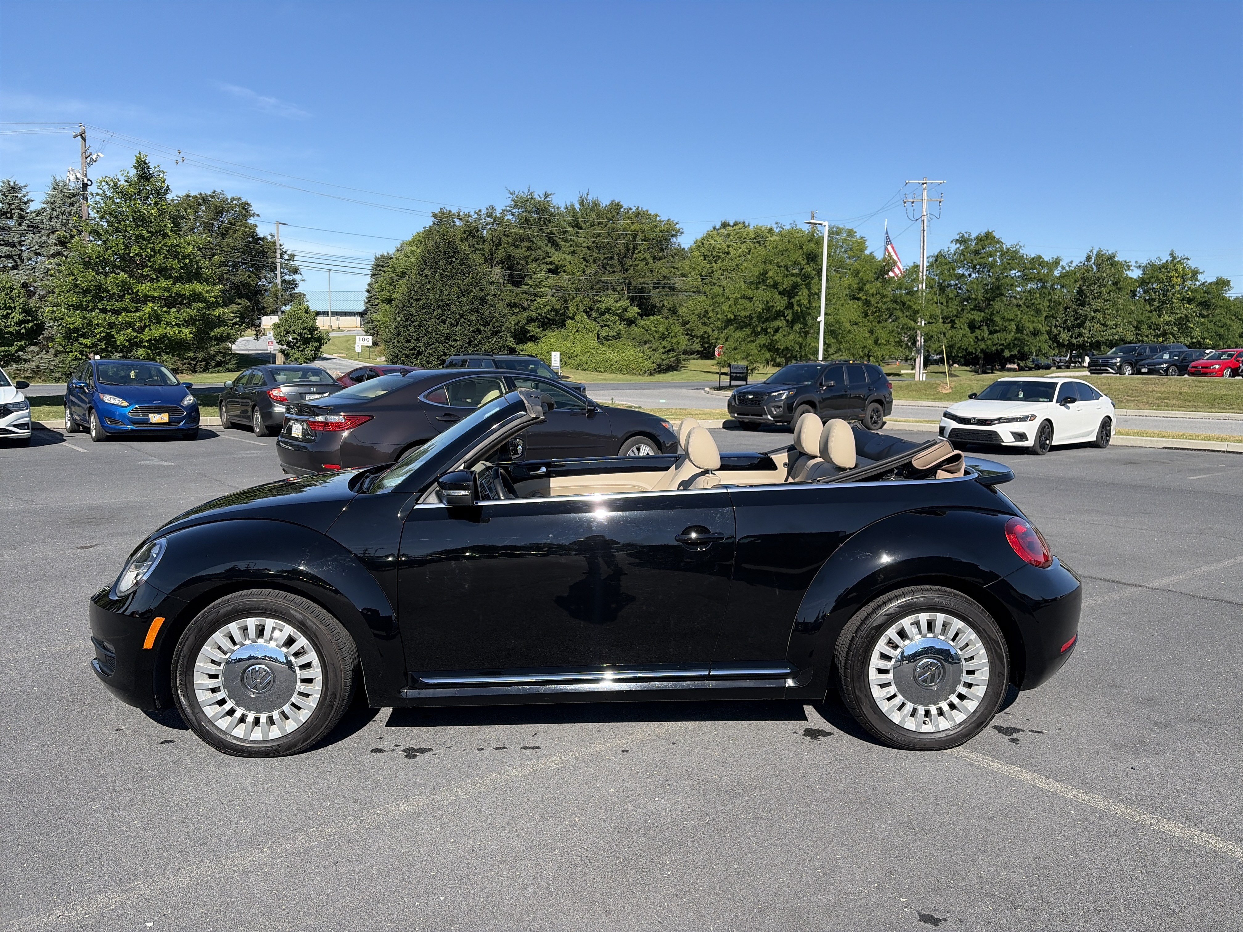 Used 2013 Volkswagen Beetle 2.5 FWD image 8
