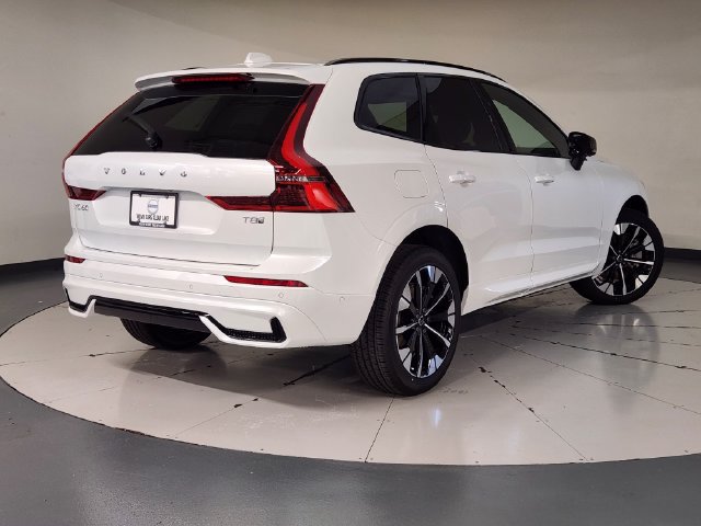 New 2027 Volvo XC60 T8 Plus AWD/4WD image 2