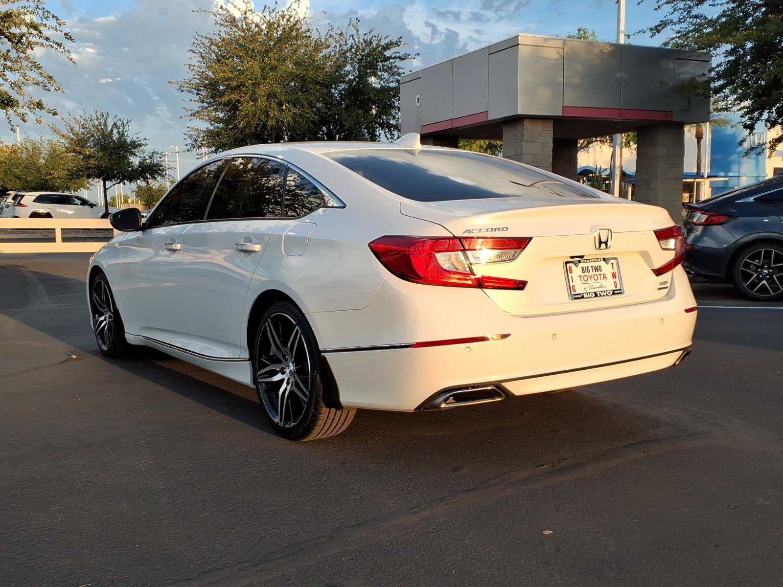 Used 2022 Honda Accord Touring image 5