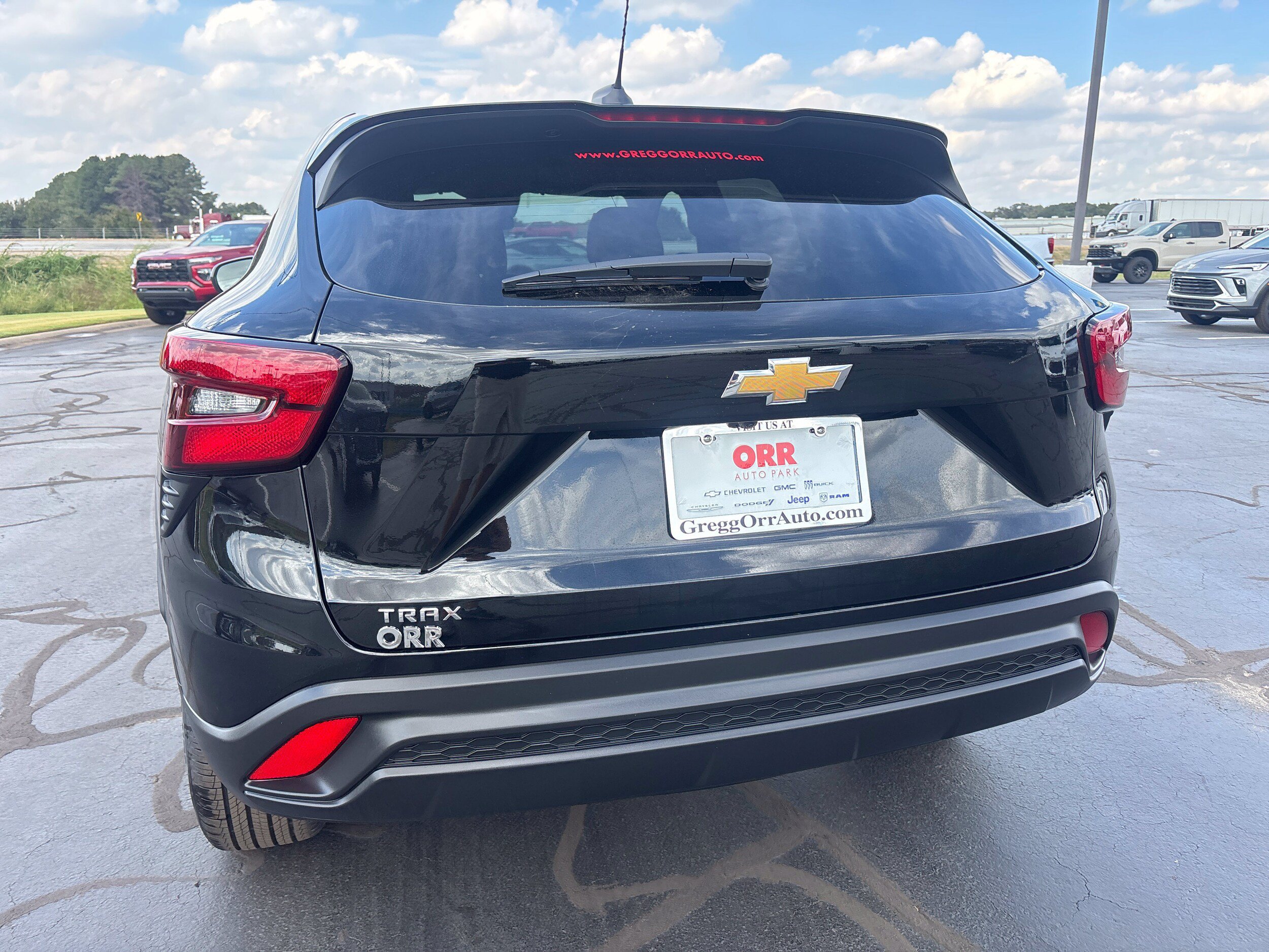 New 2026 Chevrolet Trax LS w/ LS Convenience Package FWD image 5