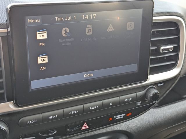 Used 2025 Hyundai Venue SE image 21