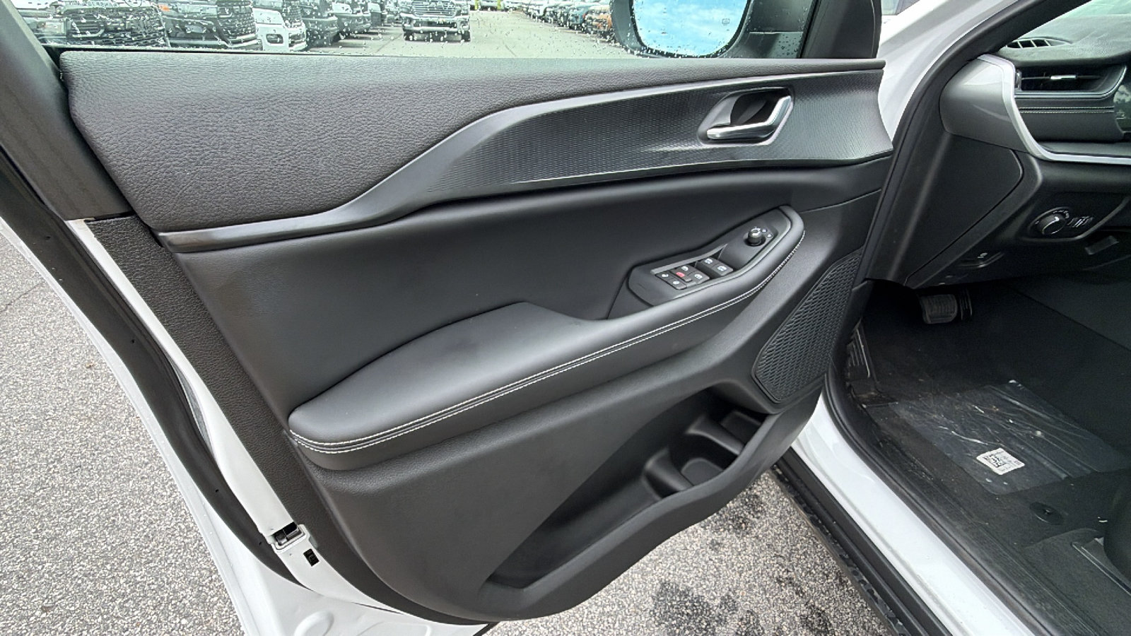New 2026 Jeep Grand Cherokee Laredo RWD image 14