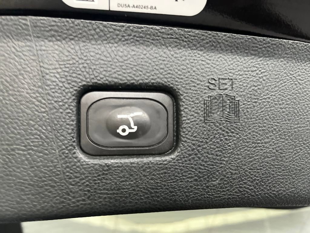 Used 2019 Ford Edge SEL w/ Equipment Group 201A image 13
