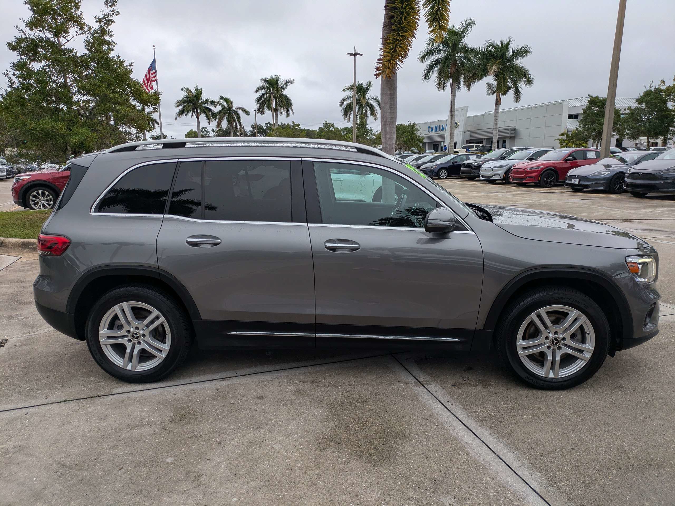 Used 2022 Mercedes-Benz GLB 250 4MATIC image 3