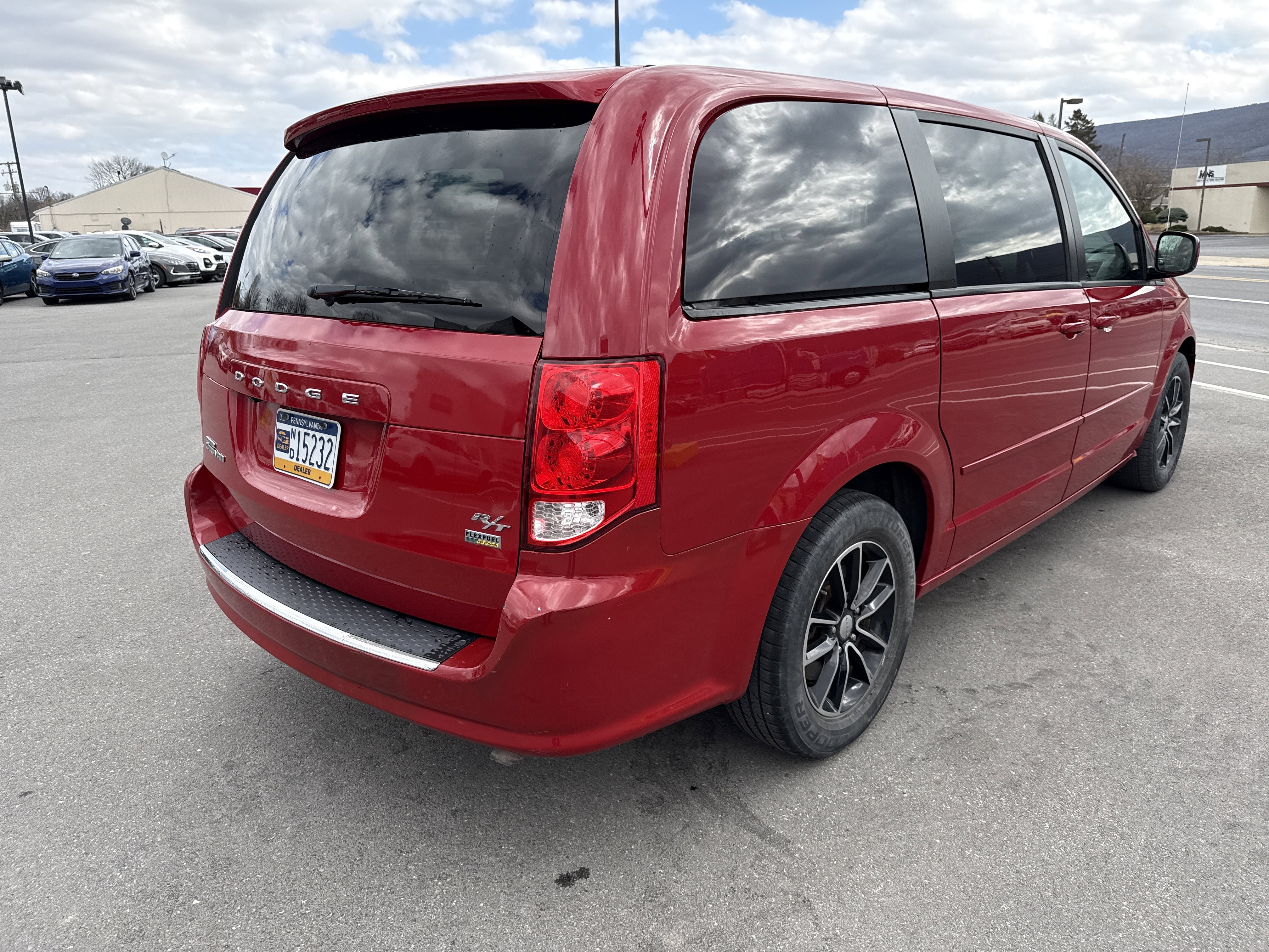 Used 2015 Dodge Grand Caravan R/T video 3