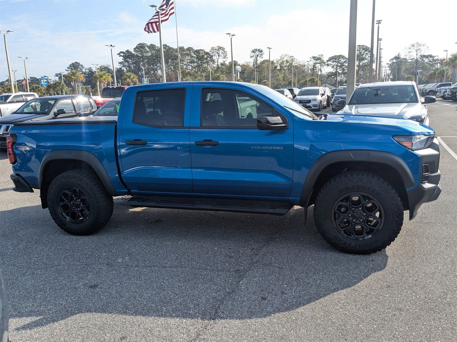 Used 2024 Chevrolet Colorado Trail Boss image 3