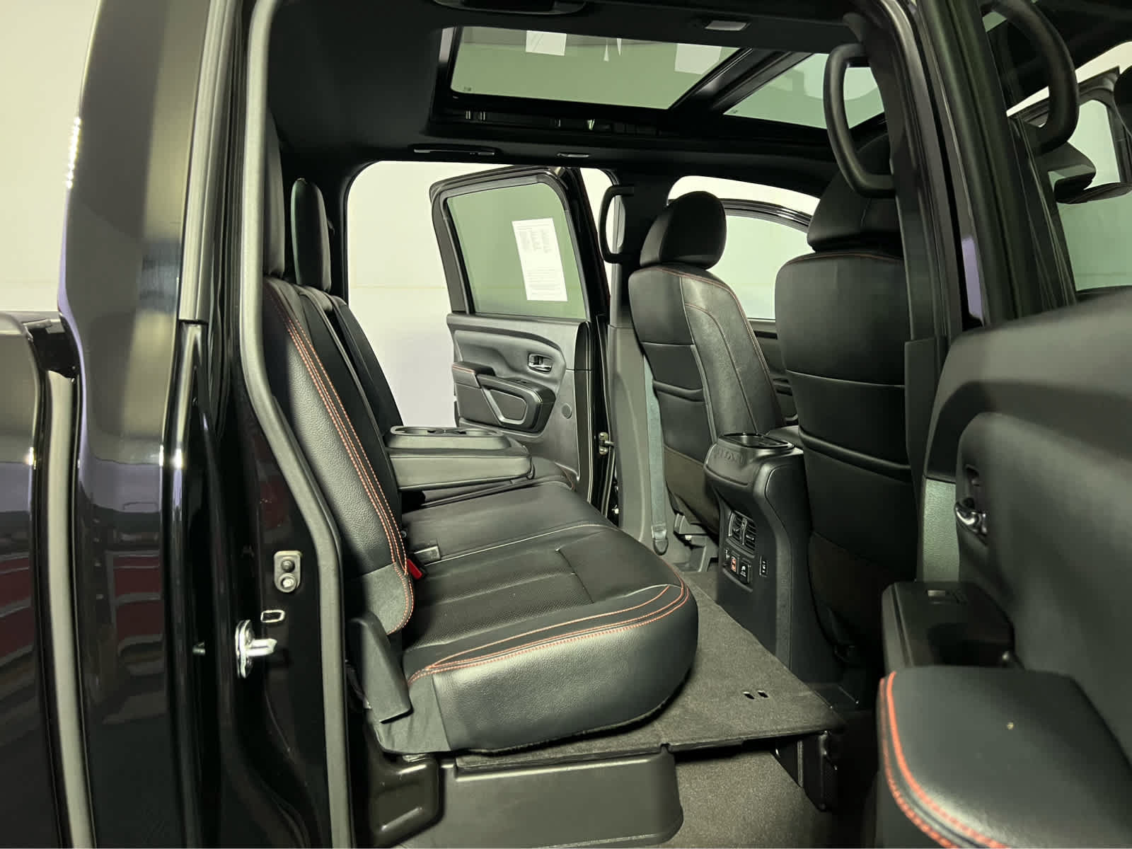Certified 2024 Nissan Titan PRO-4X w/ Pro-4x Convenience Package AWD/4WD image 27