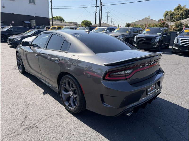 Used 2019 Dodge Charger R/T RWD image 4