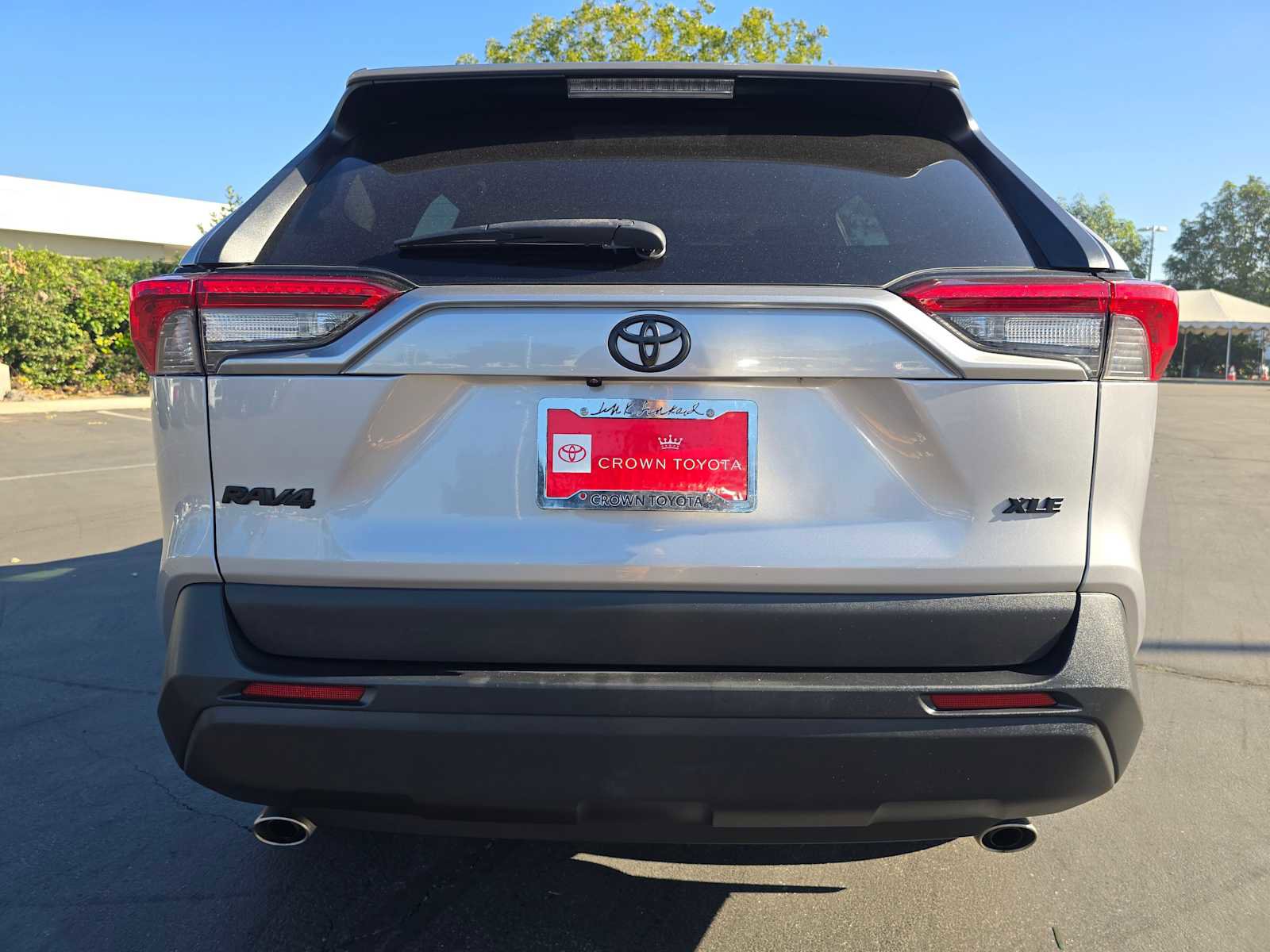 Used 2022 Toyota RAV4 XLE Premium image 15