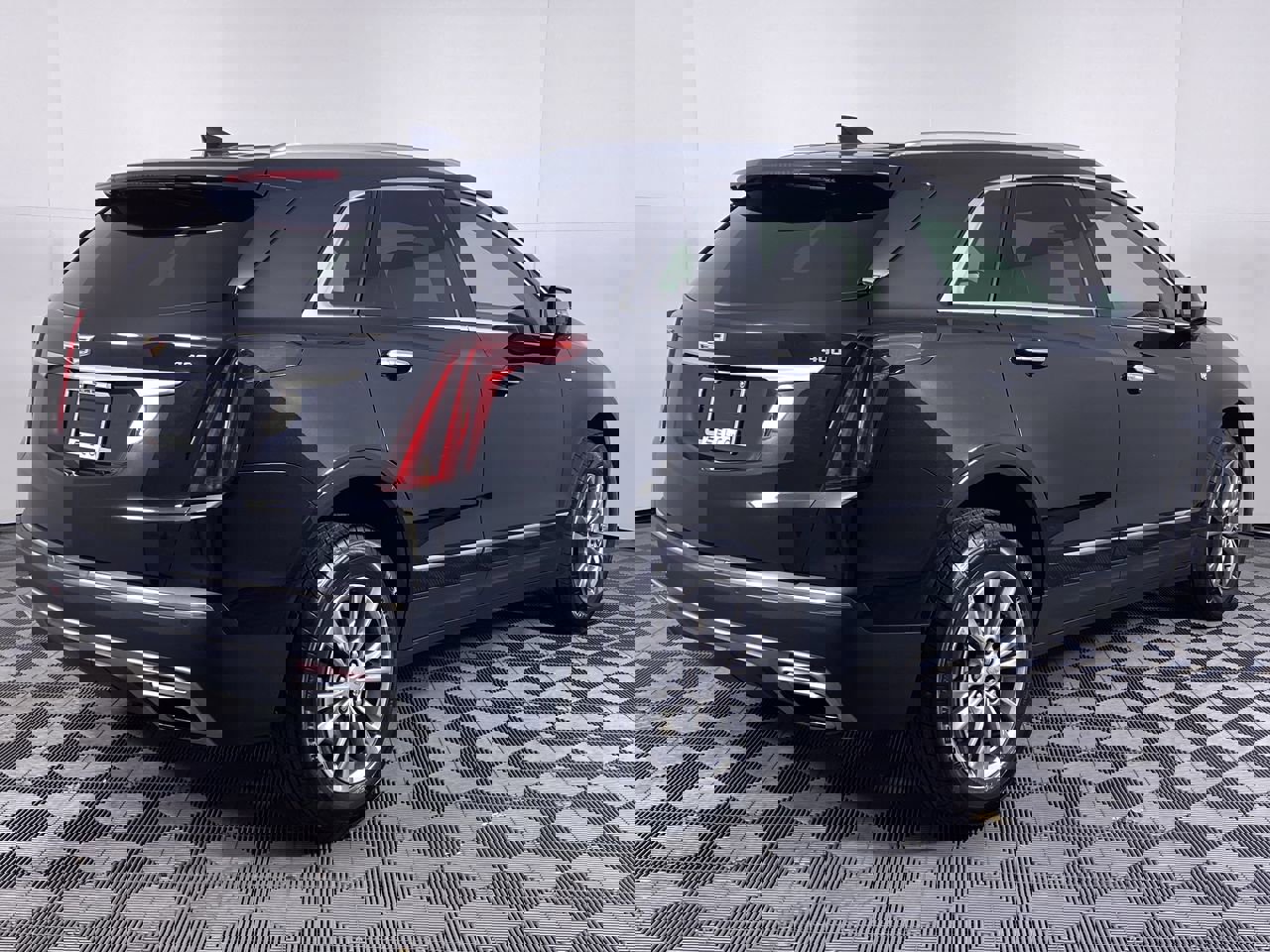 Certified 2023 Cadillac XT5 Premium Luxury w/ LPO, Floor Liner Package image 20