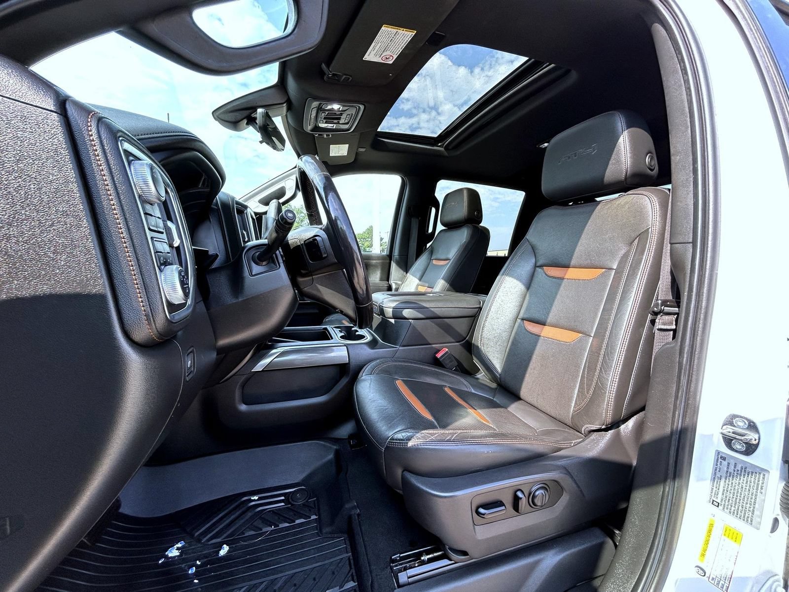 Used 2020 GMC Sierra 2500 AT4 w/ AT4 Premium Package AWD/4WD image 10