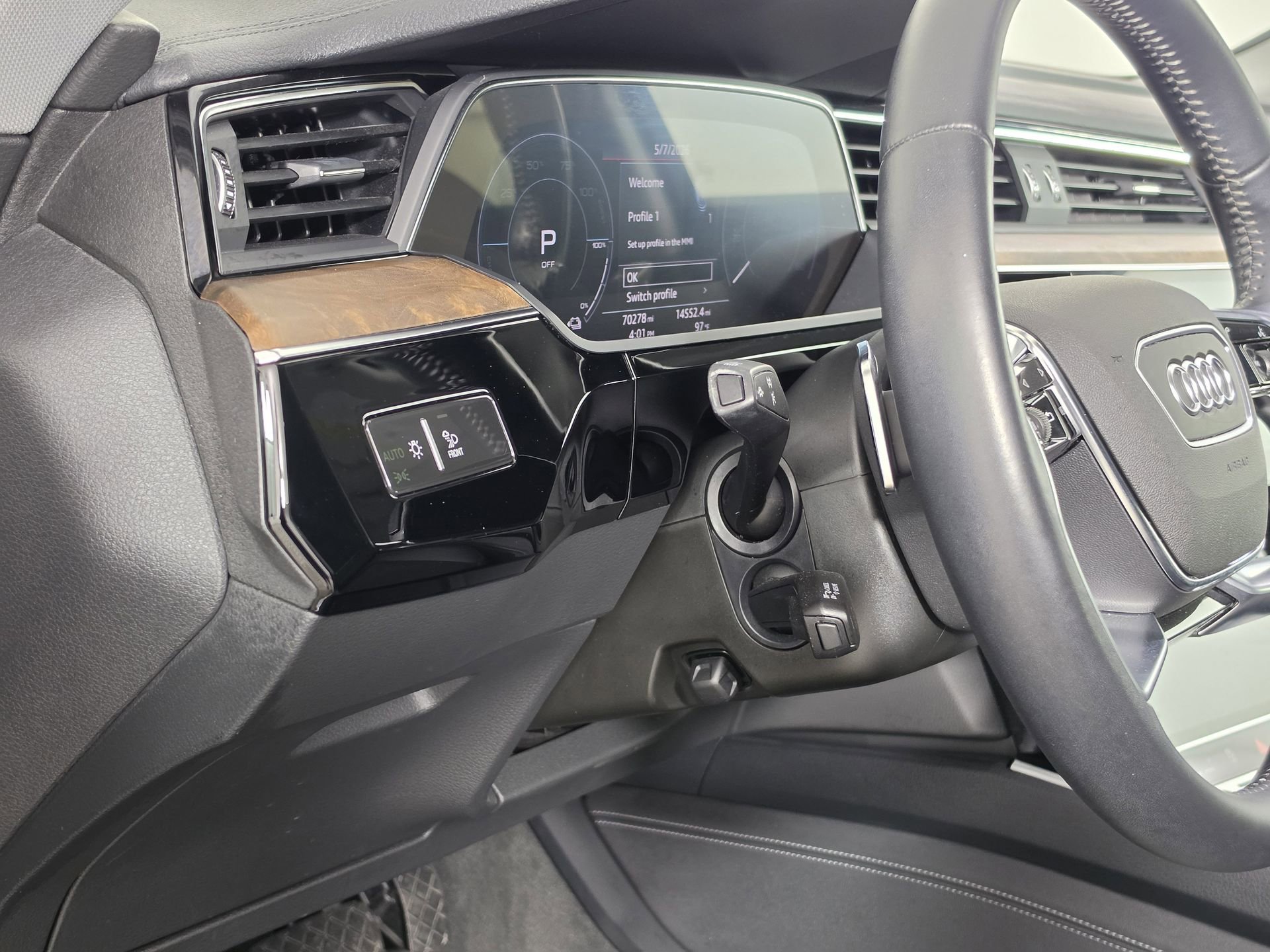 Used 2019 Audi e-tron Premium Plus w/ Cold Weather Package AWD/4WD image 21