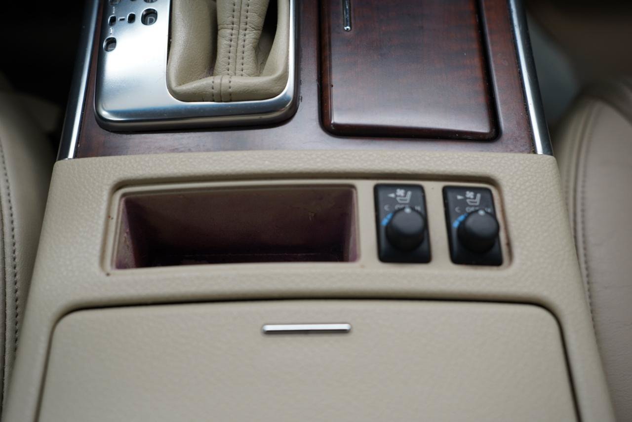 Used 2010 INFINITI M35 w/ Technology Pkg RWD image 23