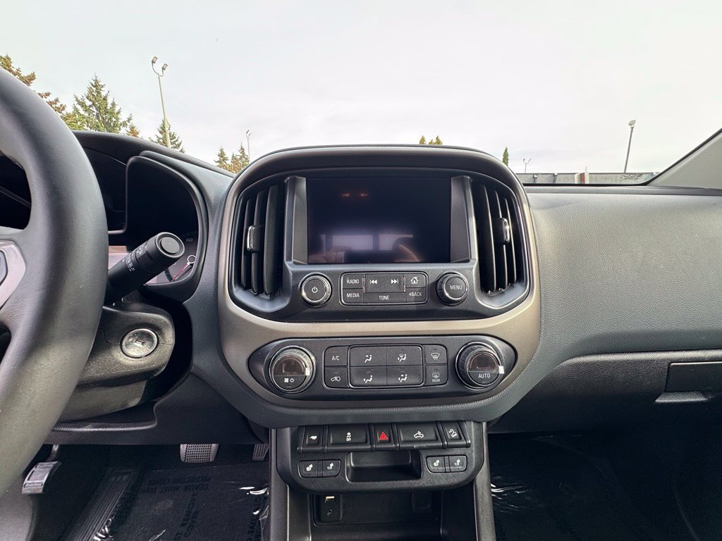 Used 2018 Chevrolet Colorado Z71 AWD/4WD image 27